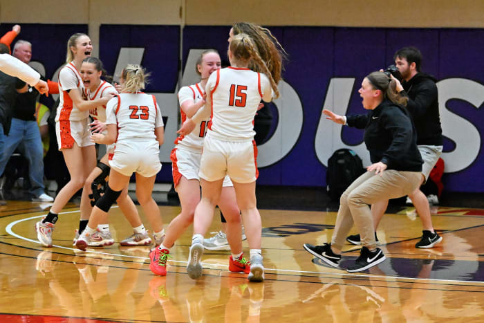 a Silverton Crater 5A Oregon girls basketball final 2024 Leon Neuschwander 47